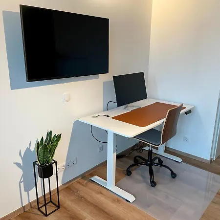 Lucian Near Frankfurt 公寓