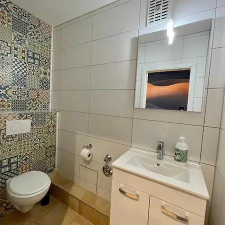 Lucian Near Frankfurt * 奥芬巴赫