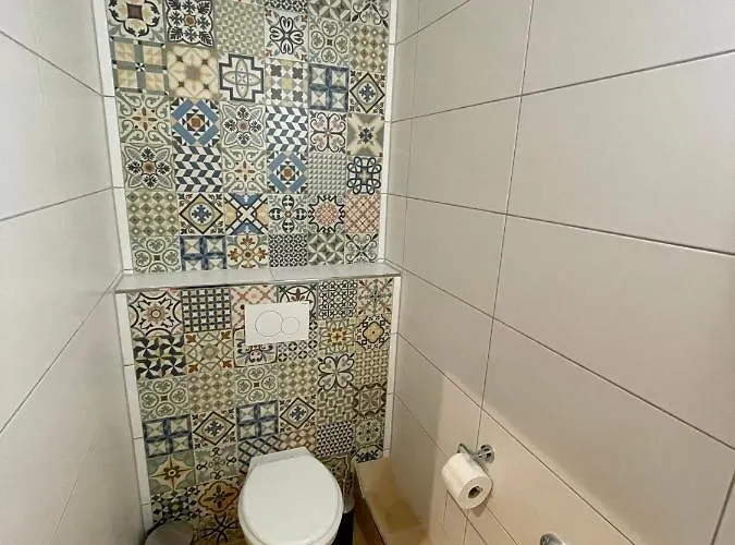 Lucian Near Frankfurt Apartman *